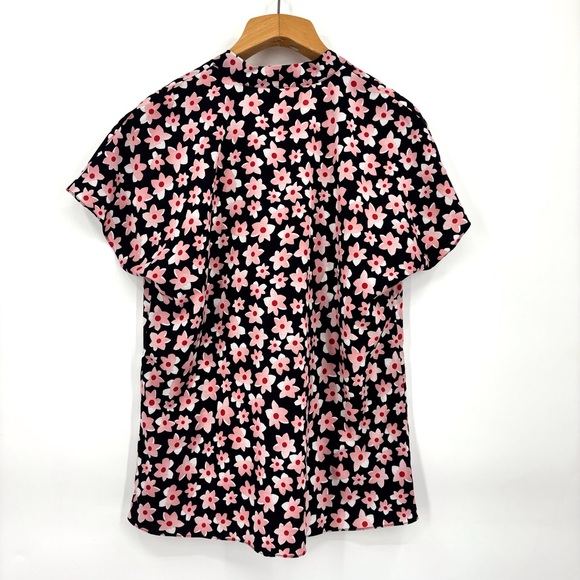 Cabi Harmony Blouse # 5347, Pink and Red Floral Short Sleeve V-Neck Top, Medium - Picture 14 of 17
